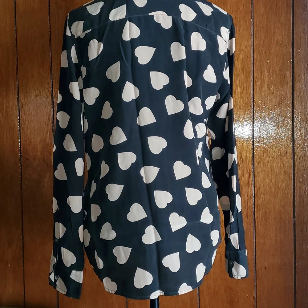 Equipment Silk top with pink hearts Woman's Size S - Picture 8 of 11